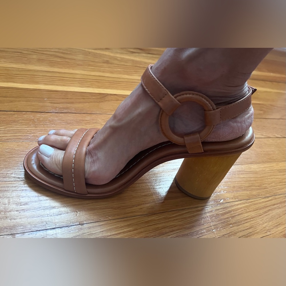 Bernardo Harlow Brown Leather Block Heel Sandals - Size 7 - Picture 8 of 10